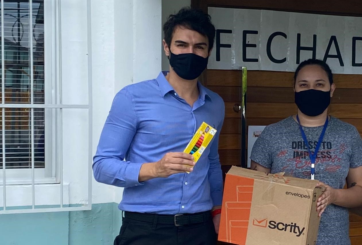 Colorindo a volta às aulas no Lar Abdon Batista !